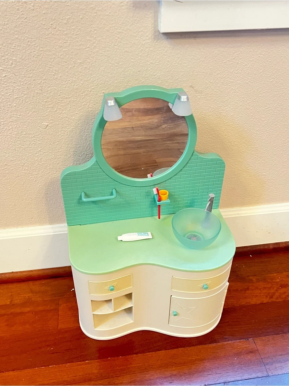 American girl doll spa bathroom vanity with accessories retired